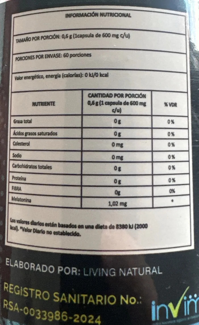 Foto de la etiqueta posterior original con información nutricional y registro sanitario
